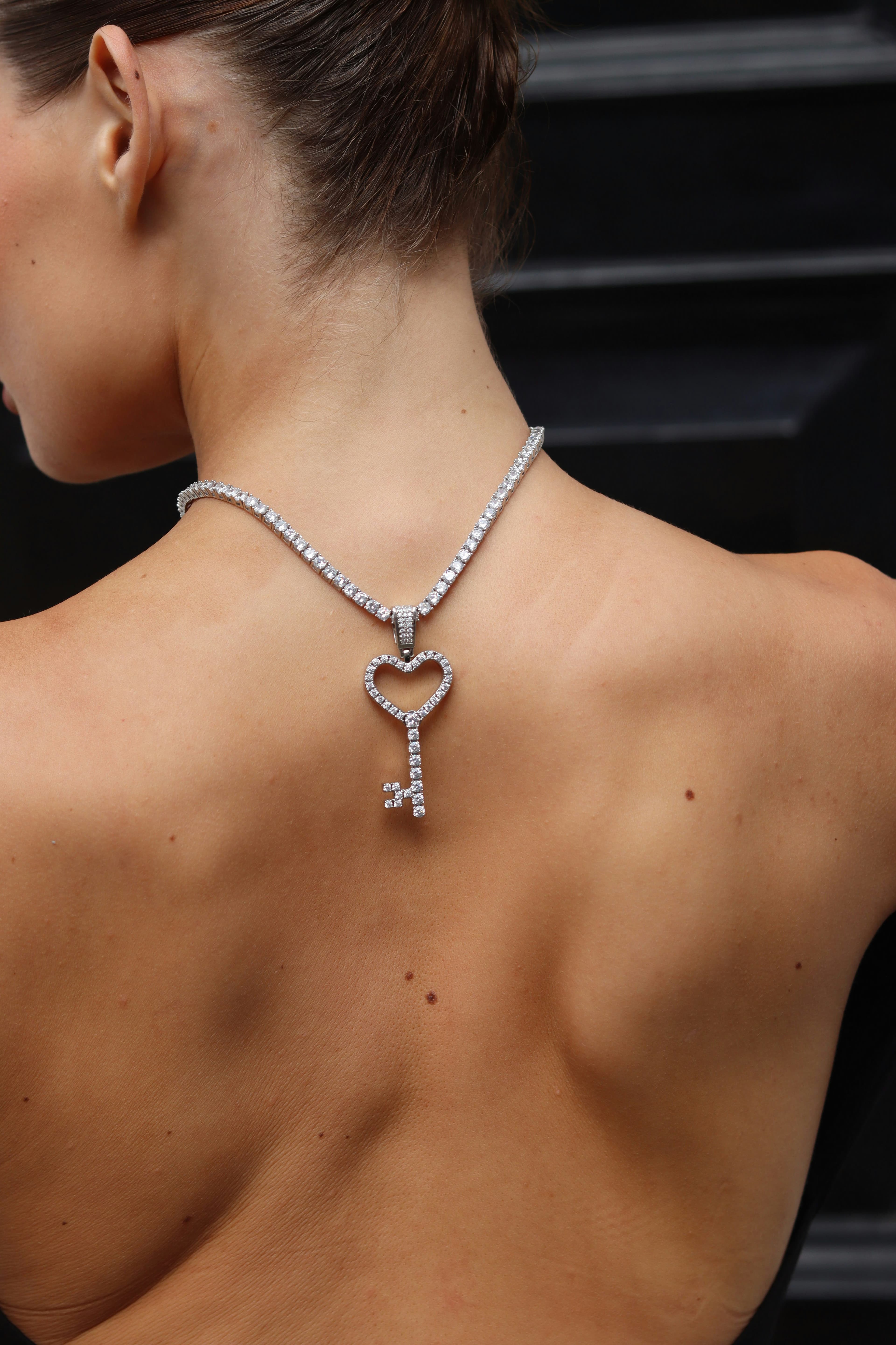 Close-up necklace